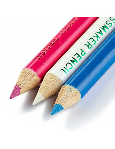 Crayons craie et pinceau, assortis par couleurs