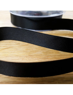 Ruban satin, 16mm, noir