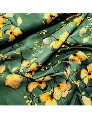 Tissu, Sergé de Viscose Fleuri, Jaune sur Vert, Laize 140 cm, 97% Viscose 3% Élasthanne 154g/ml