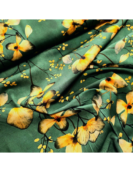 Tissu, Sergé de Viscose Fleuri, Jaune sur Vert, Laize 140 cm, 97% Viscose 3% Élasthanne 154g/ml