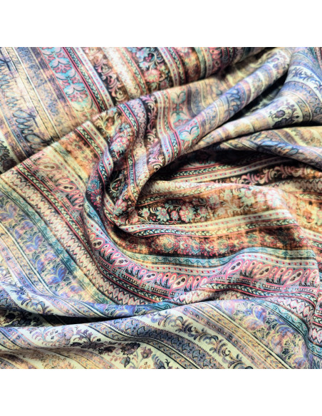 Tissu, Viscose Imprimée Motifs Graphiques Alignés, Laize 145 cm, 100% Viscose 156g/m²
