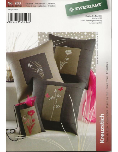 Livret de broderie N°203 - Point de croix - Alphabet floral