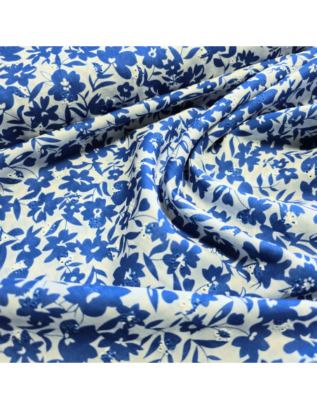 Tissu, Voile de Coton Brodé Fleurs, Bleu, Laize 135 cm, 100% Coton 101g/m²