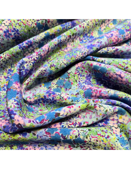 Tissu, Viscose Imprimée Motif Fleuri, Laize 140 cm, 100% Viscose 113g/m²