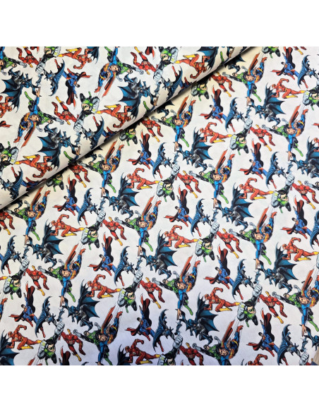 Tissu, Popeline de Coton, Avengers sur Fond Blanc, Laize 150 cm, 100% Coton
