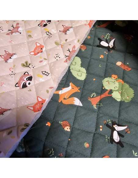 Tissu, Matelassé Réversible Motif Renards, Beige & Vert Sapin, Laize 150 cm, 100% Coton Oeko-Tex