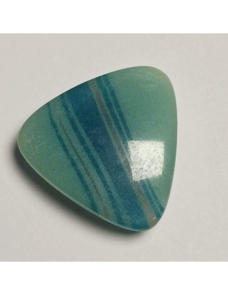 Bouton polyester à pied, 17mm, triangle avec des rayures bleues