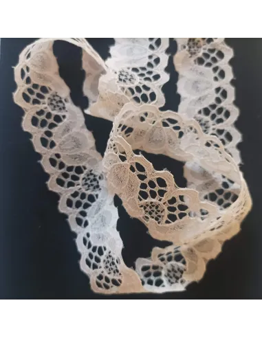 Ruban dentelle crème