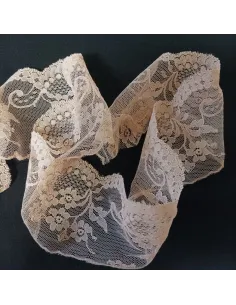 Ruban dentelle chair