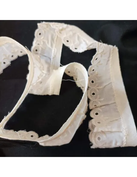 Ruban  écru  broderie anglaise