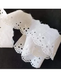 Ruban broderie anglaise blanc
