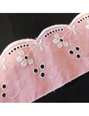 Ruban broderie anglaise blanc et rose