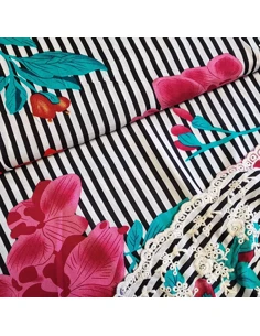 Tissu, Viscose Fleuri Brodée Rayures, Blanc et Noir Multicolore, Laize 150 cm, 100% Viscose