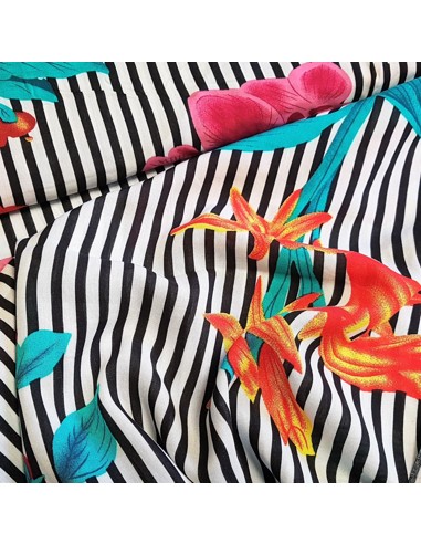Tissu, Viscose Fleuri Brodée Rayures, Blanc et Noir Multicolore, Laize 150 cm, 100% Viscose