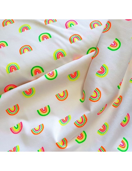 Tissu, Jersey de Coton Imprimé Arcs-en-ciel Fluo, Blanc Lumineux, Laize 150 cm, Coton Stretch Oeko-Tex