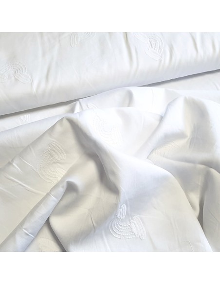 Tissu, Satin de Coton Brodé Arcs-en-ciel, Blanc, Laize 145 cm, 100% Coton 130g/ml