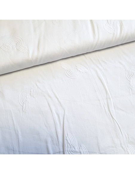 Tissu, Satin de Coton Brodé Arcs-en-ciel, Blanc, Laize 145 cm, 100% Coton 130g/ml