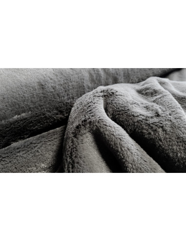 Fourrure grise foncée