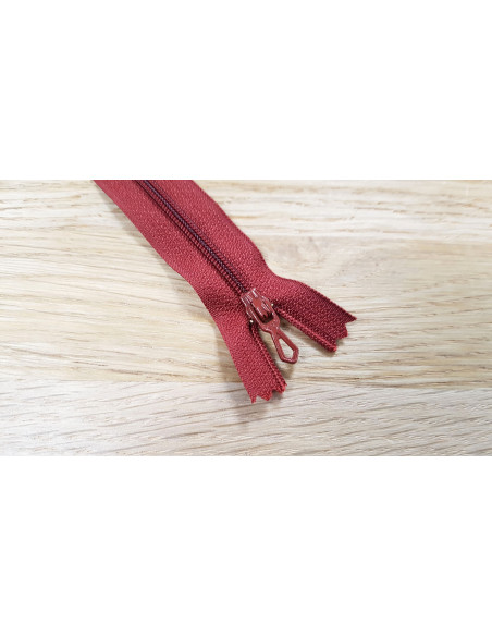 Fermeture Eclair Z51, Nylon, bordeaux, 20cm