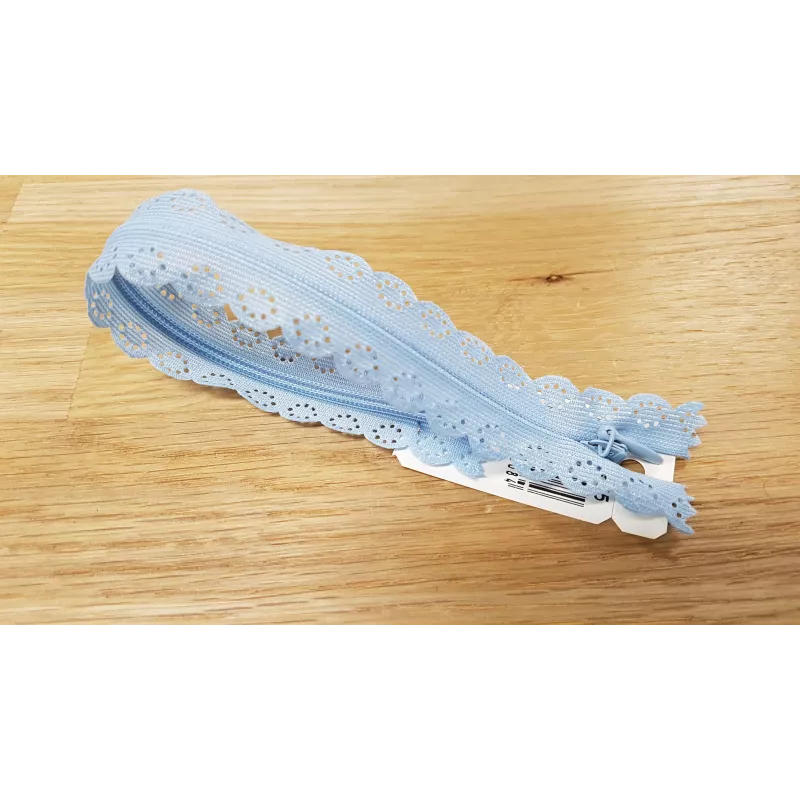 Fermeture Eclair Z82, Nylon invisible dentelle, bleu layette, 22cm