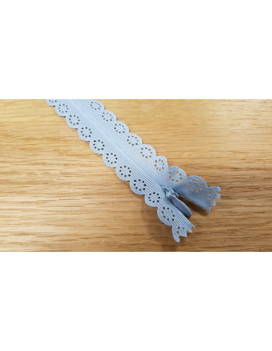 Fermeture Eclair Z82, Nylon invisible dentelle, bleu layette, 22cm