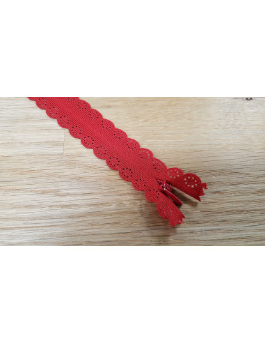 Fermeture Eclair Z82, Nylon invisible dentelle, rouge sang, 60cm
