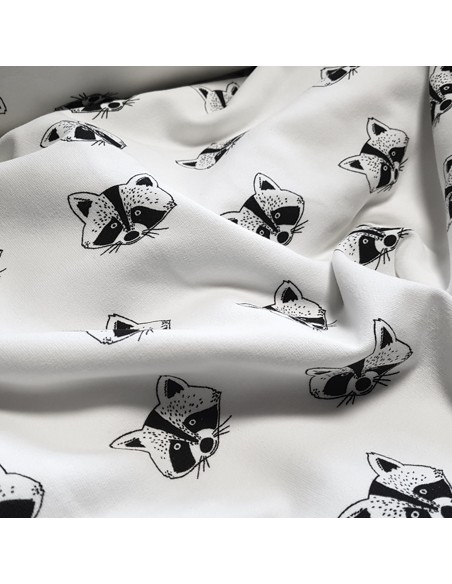 Tissu, Sweat Imprimé Ratons-Laveurs, Fond Blanc, Laize 150 cm, 95% Coton 5% Spandex