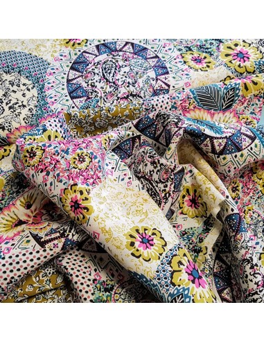 Tissu, Popeline de Coton Fleurie, Multicolore sur Fond Blanc, Laize 150 cm, 100% Coton 75g/m²