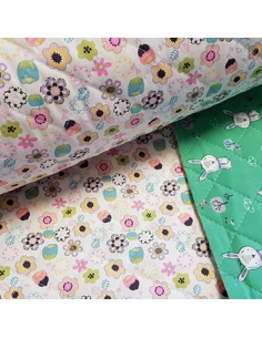 Tissu, Matelassé Réversible Fleuri & Lapins, Multicolore Blanc Vert, Laize 150 cm, Coton Oeko-Tex