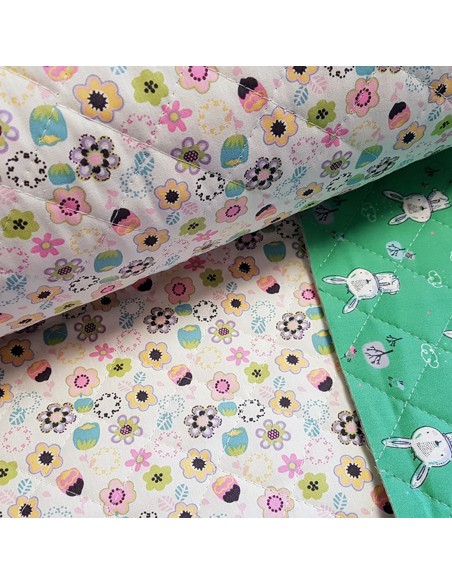 Tissu, Matelassé Réversible Fleuri & Lapins, Multicolore Blanc Vert, Laize 150 cm, Coton Oeko-Tex