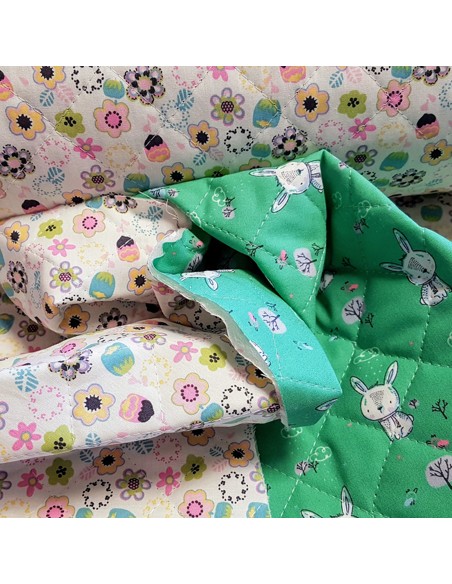 Tissu, Matelassé Réversible Fleuri & Lapins, Multicolore Blanc Vert, Laize 150 cm, Coton Oeko-Tex