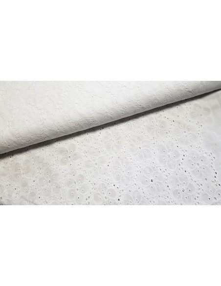 Broderie anglaise, fleurs, blanc