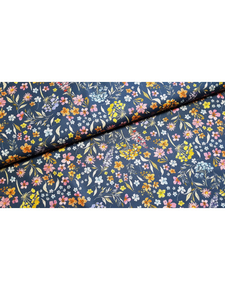 Popeline de coton, fleurs, rose sur fond bleu