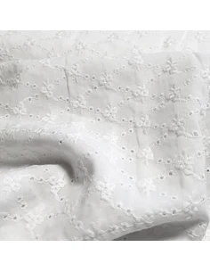 Tissu, Broderie Anglaise Petites Fleurs, Blanc, Laize 130 cm, 100% Coton 156g/ml 2