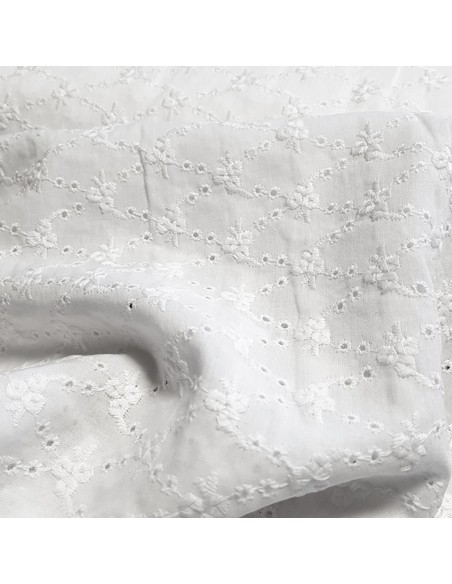 Tissu, Broderie Anglaise Petites Fleurs, Blanc, Laize 130 cm, 100% Coton 156g/ml