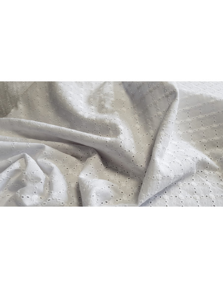 Broderie anglaise, blanc