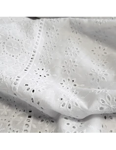 Tissu, Broderie Anglaise Fleurie, Blanc, Laize 135 cm, 100% Coton 100g/m² 2